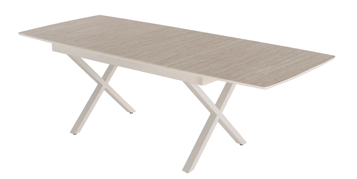 Apple extendable dining table 200–290 cm