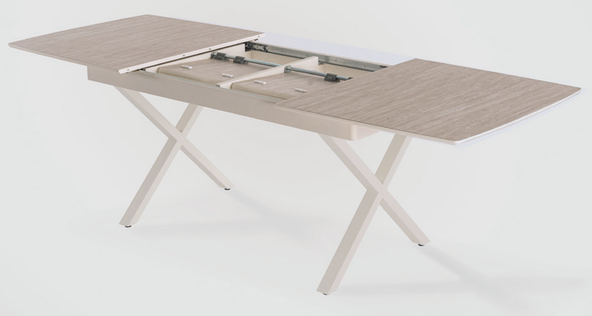 Apple extendable dining table 200–290 cm