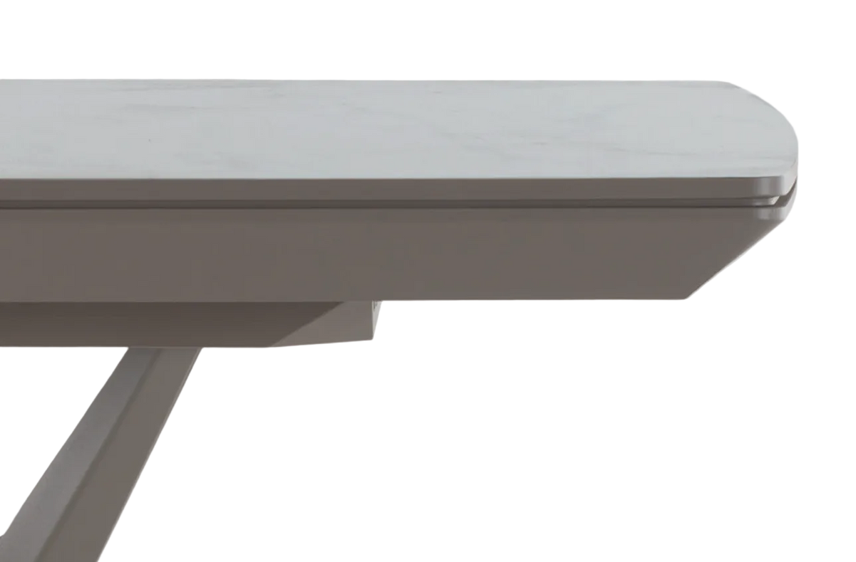Megane extendable dining table 130–226 cm